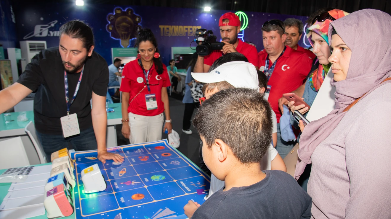 Selçuk Üniversitesi mezunu Ekşisu'ya TEKNOFEST'te En İyi Girişim Ödülü